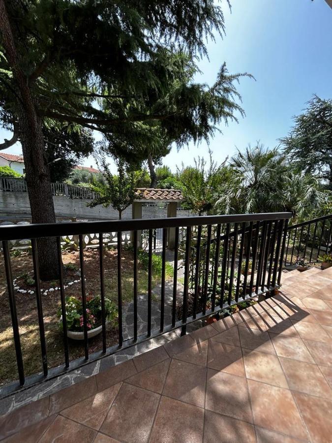B&B La Casa Di Polly Falconara Marittima Eksteriør billede